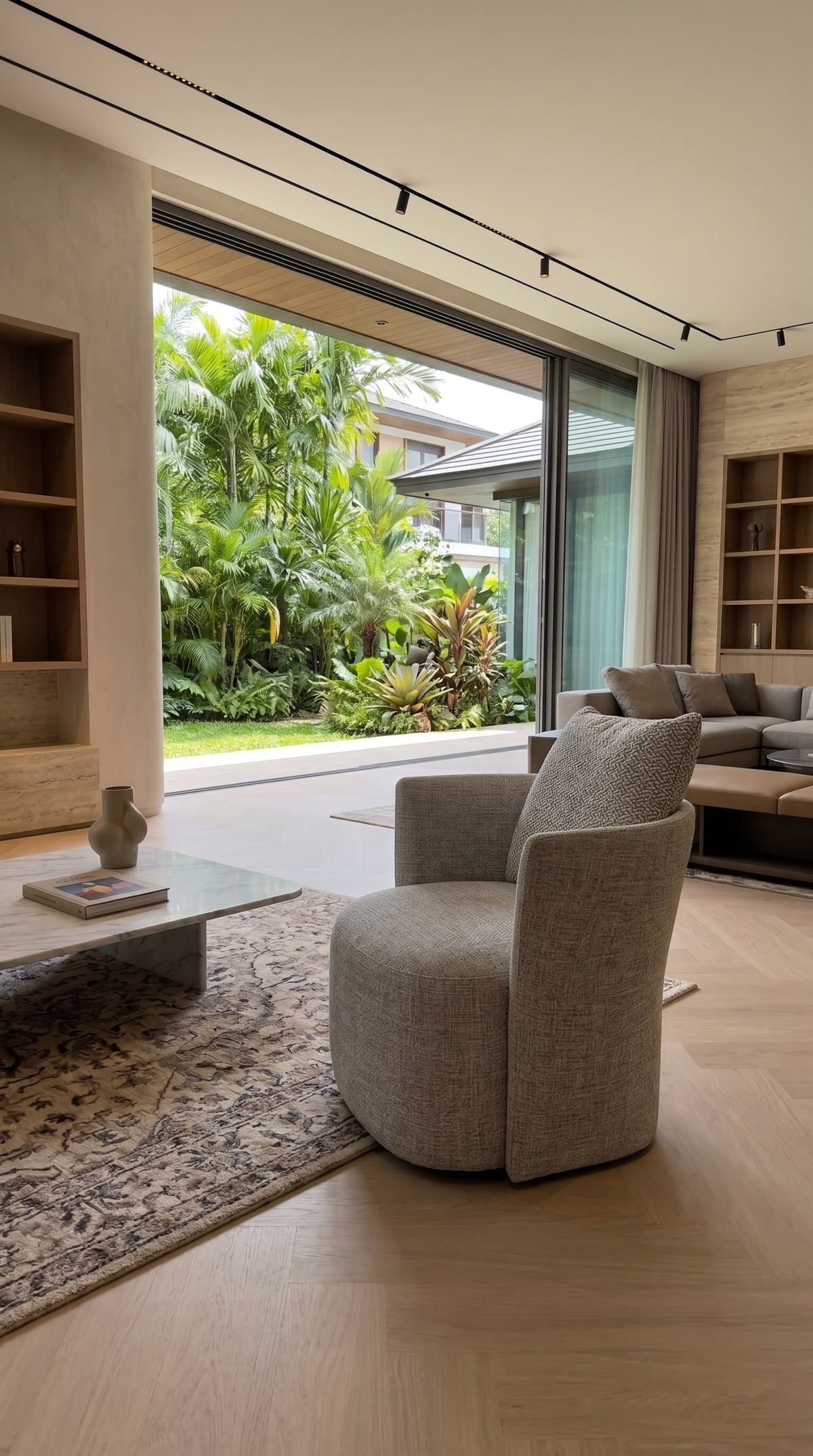 The Aurelia Accent Chair